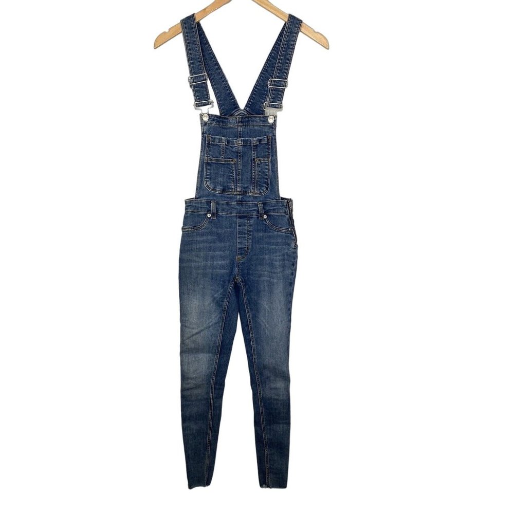 Free Poole Womens Overalls Bibbed Pants Skinny Med Wash Size Waist 24”